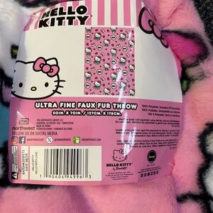 Hello Kitty Ultra Fine Faux Fur Throw